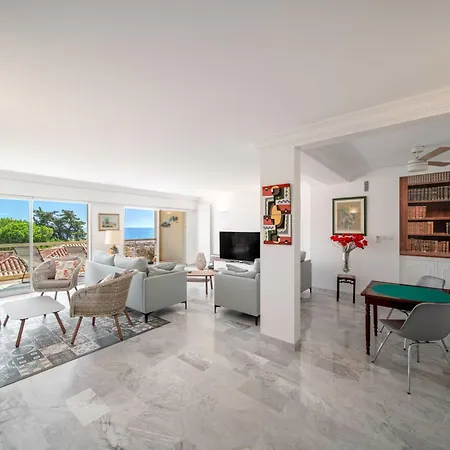 Renovated 155m2 3br6p - Palm